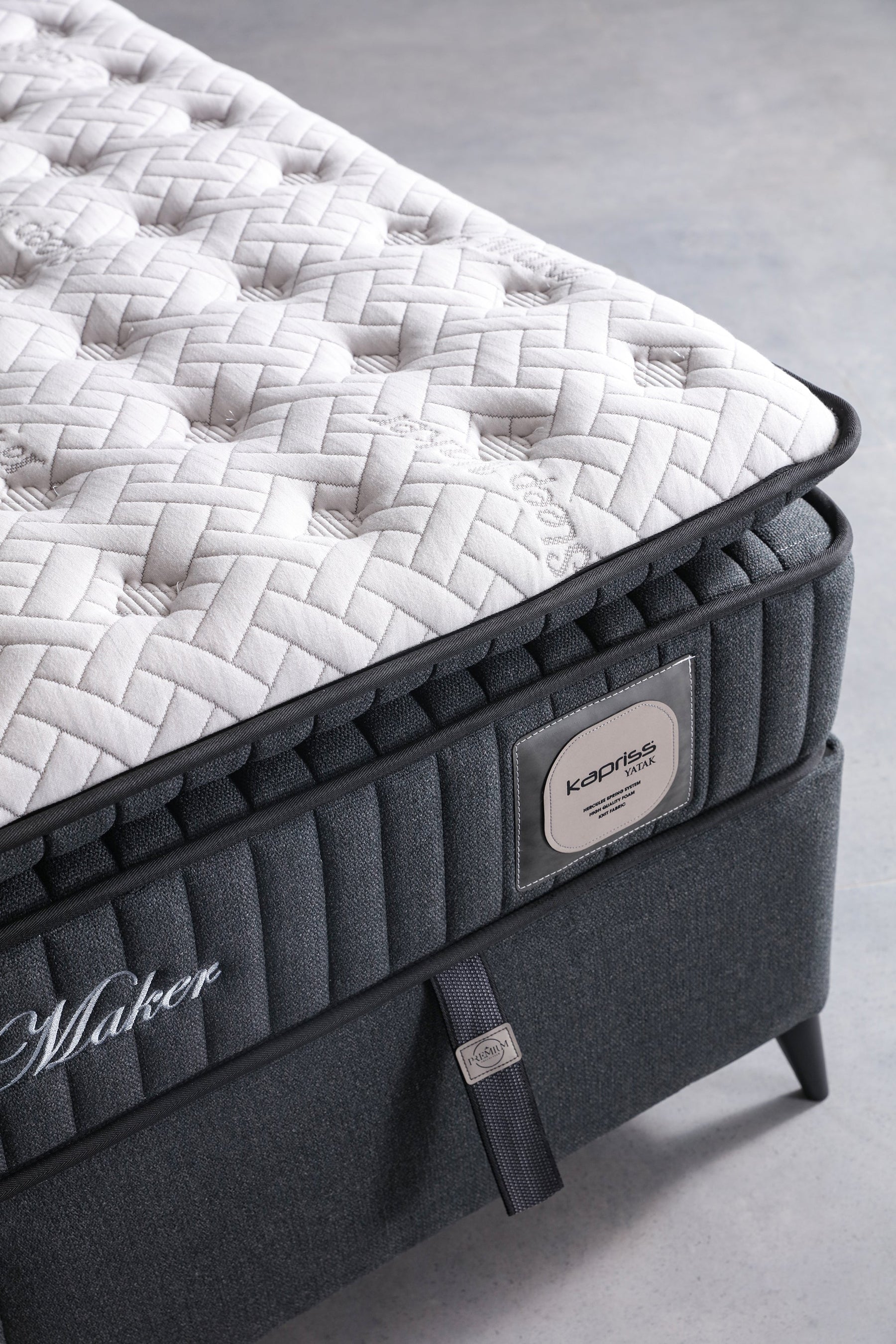 Sleepmaker Mattress by Netline Interiors