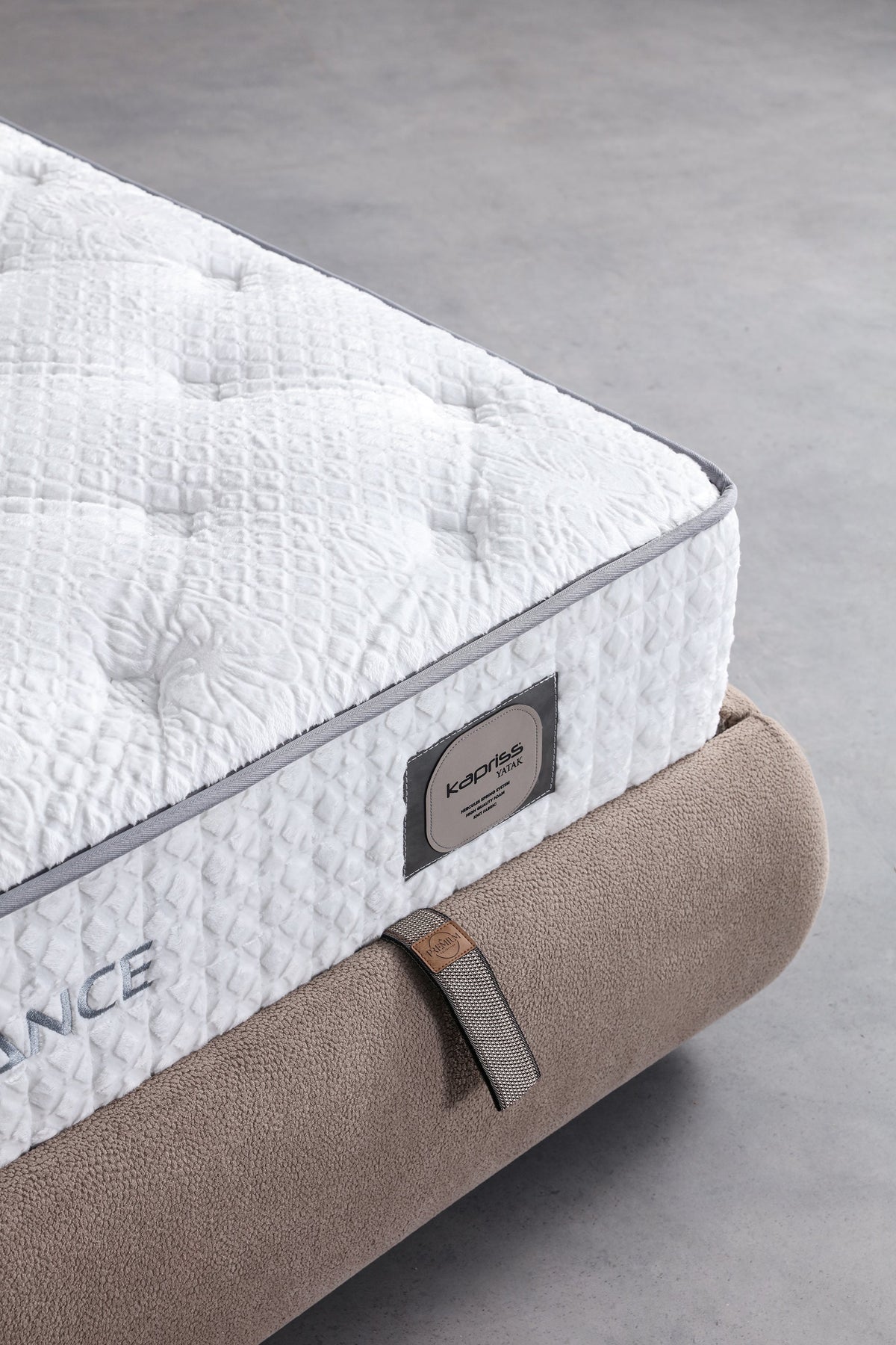 Elegance Bed Set by Netline Interiors