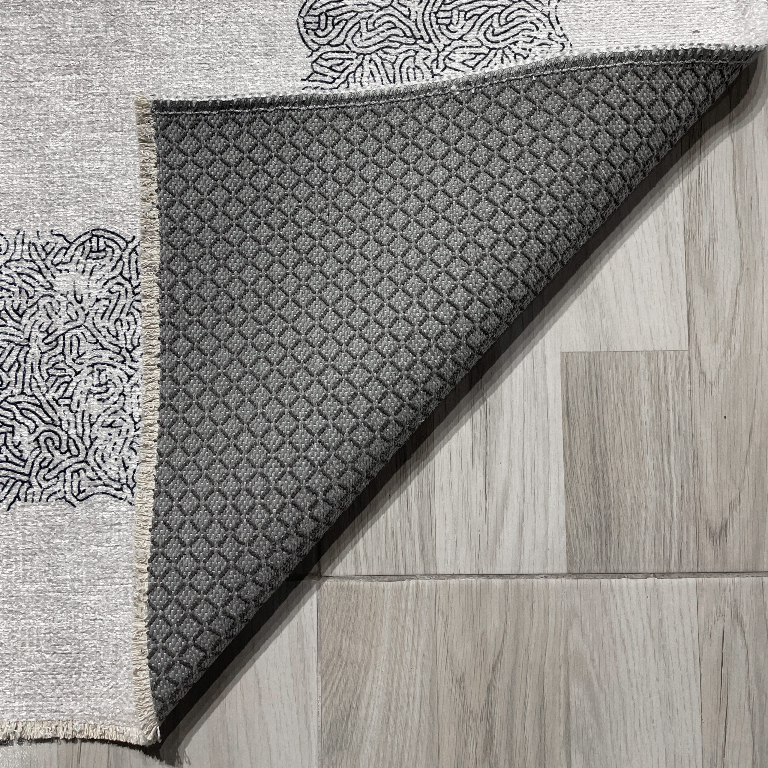 Netline Home Gray Silver Modern Machine Washable Chenille Rug Design 469-01 - Gallery Image 3 - Netline Home