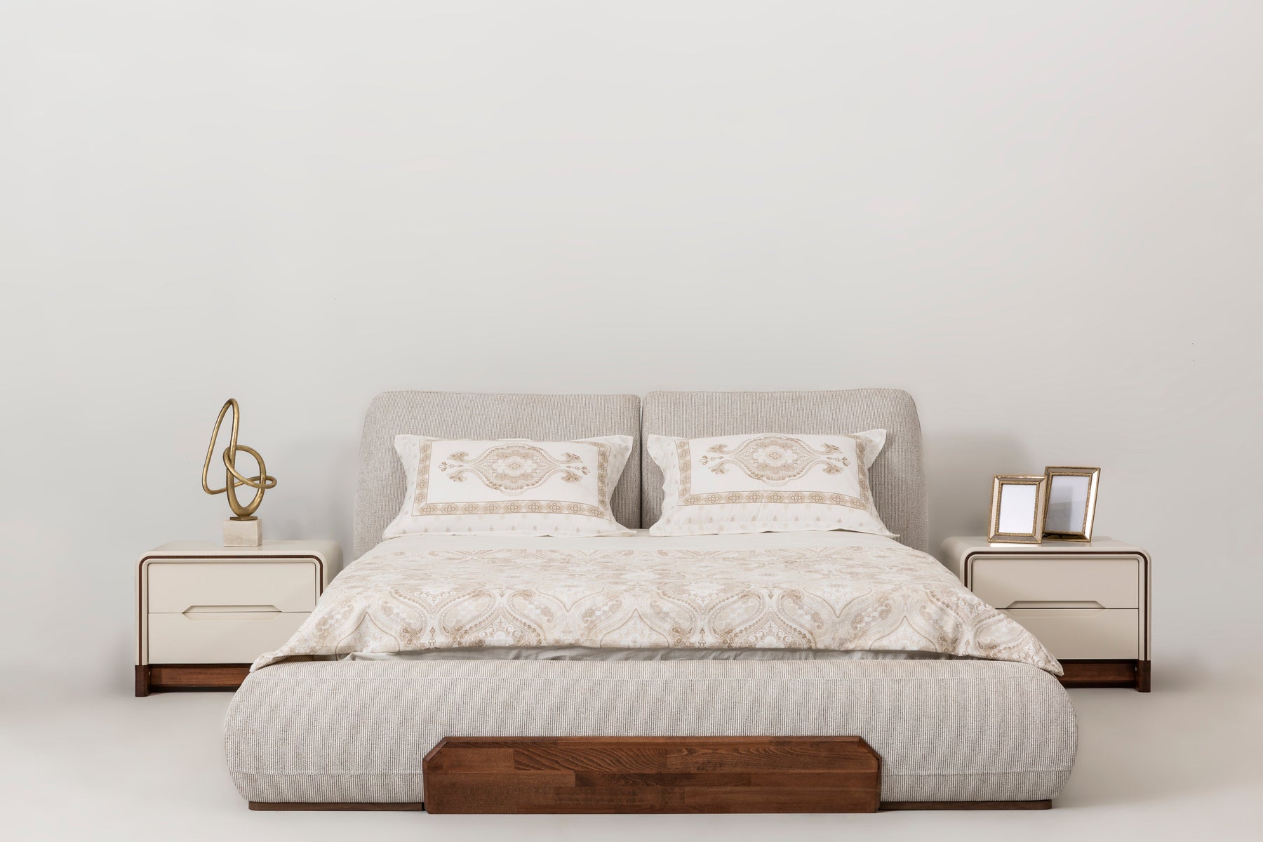 Cadillac Bedroom by Netline Interiors