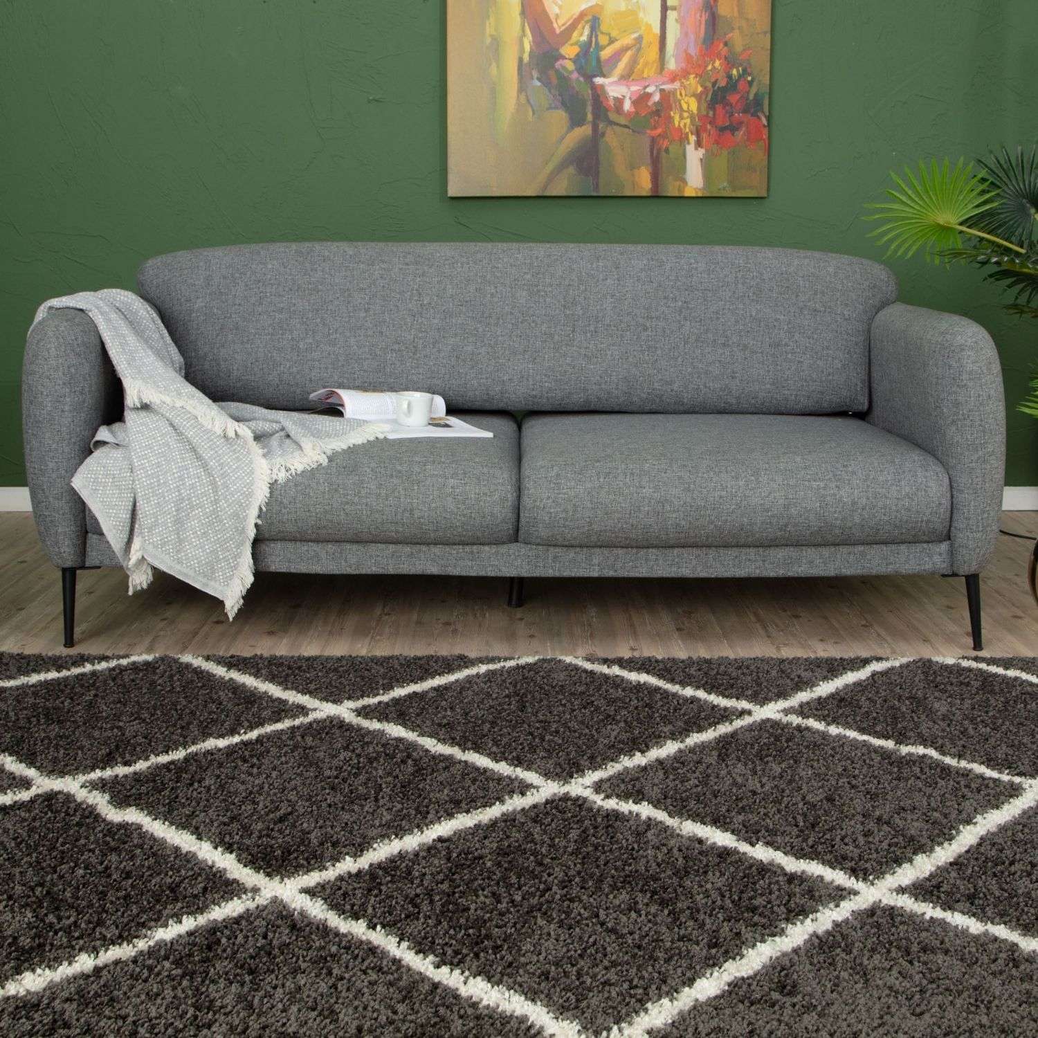 Moroccan Dark Grey Shaggy Rug | 540