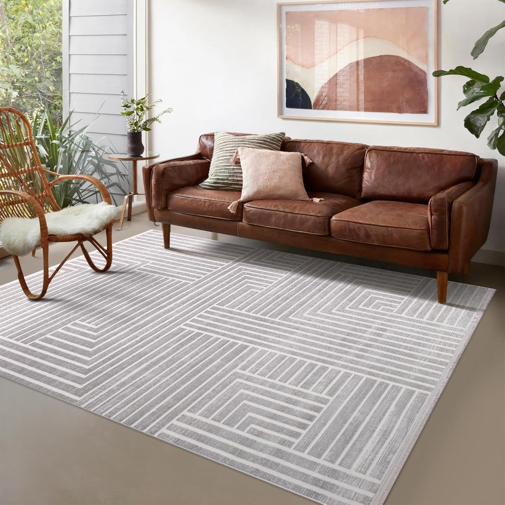 Light gray Netline Home plush area rug, modern soft carpet for living room, bedroom, or hallway, shed-resistant, large size 160x230 cm.