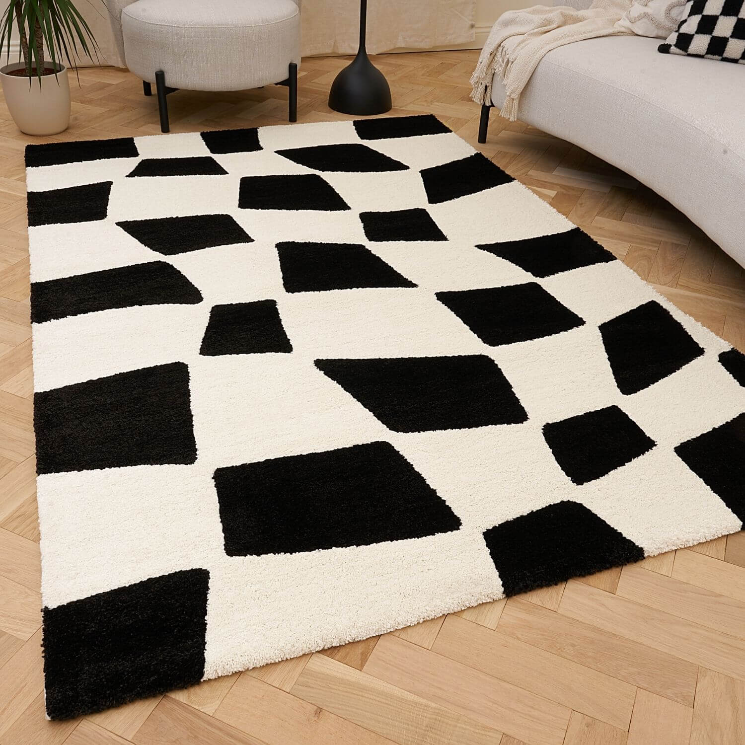 Joli Checkered Black & White Rug