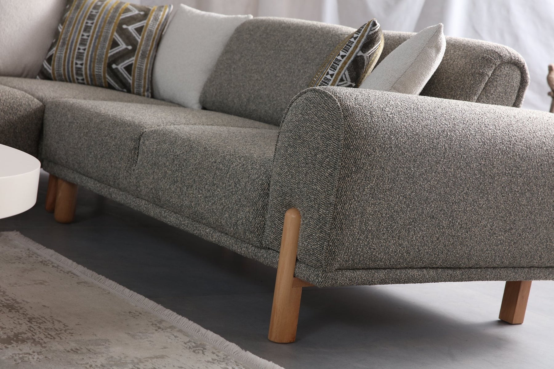 Zeus Corner Set by Netline Interiors