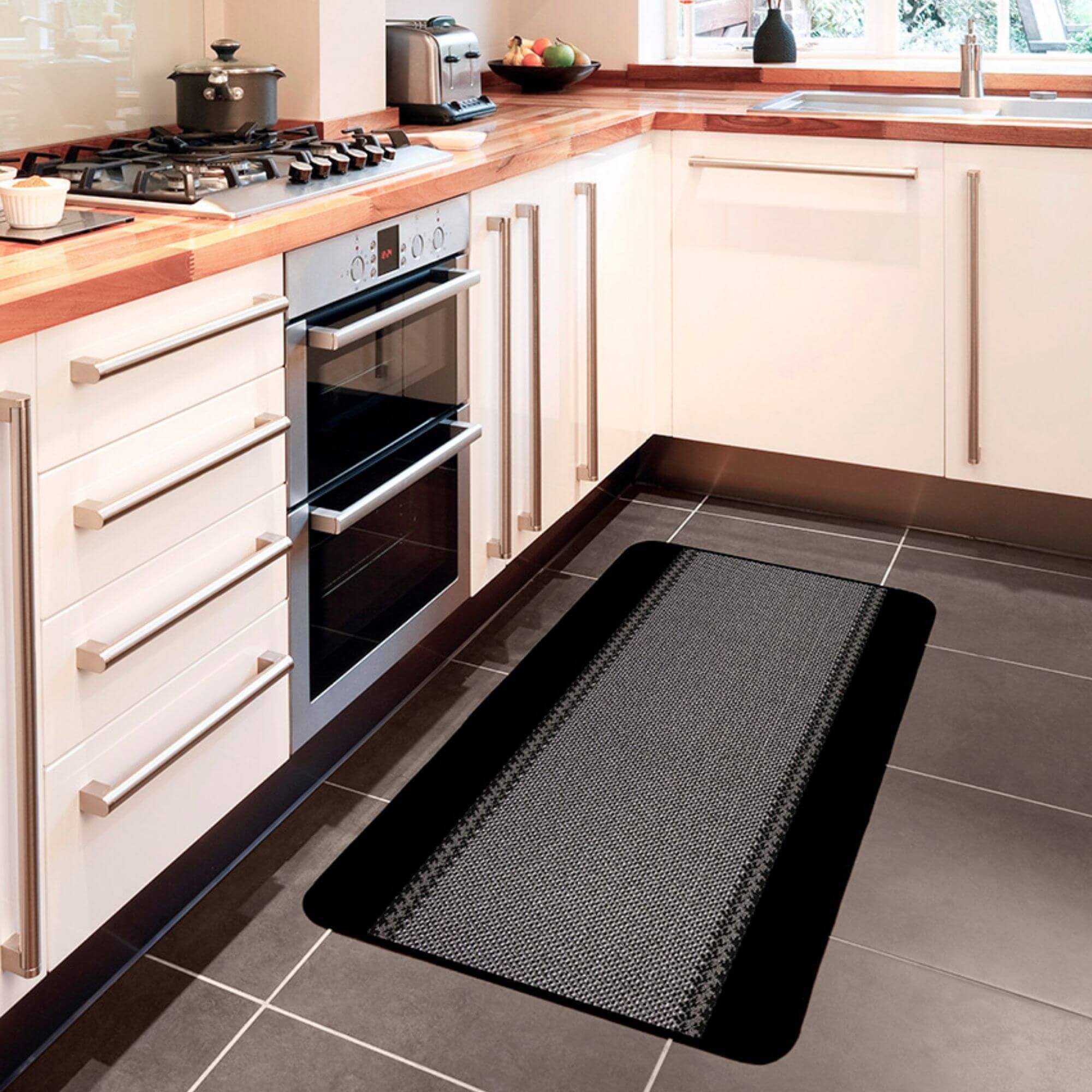 Washable Bordered Black Rug | 116Bl