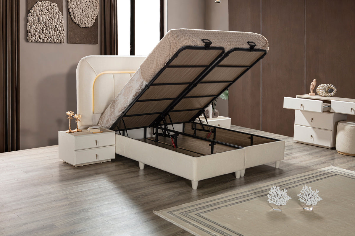 Vanessa Bedroom (R) by Netline Interiors