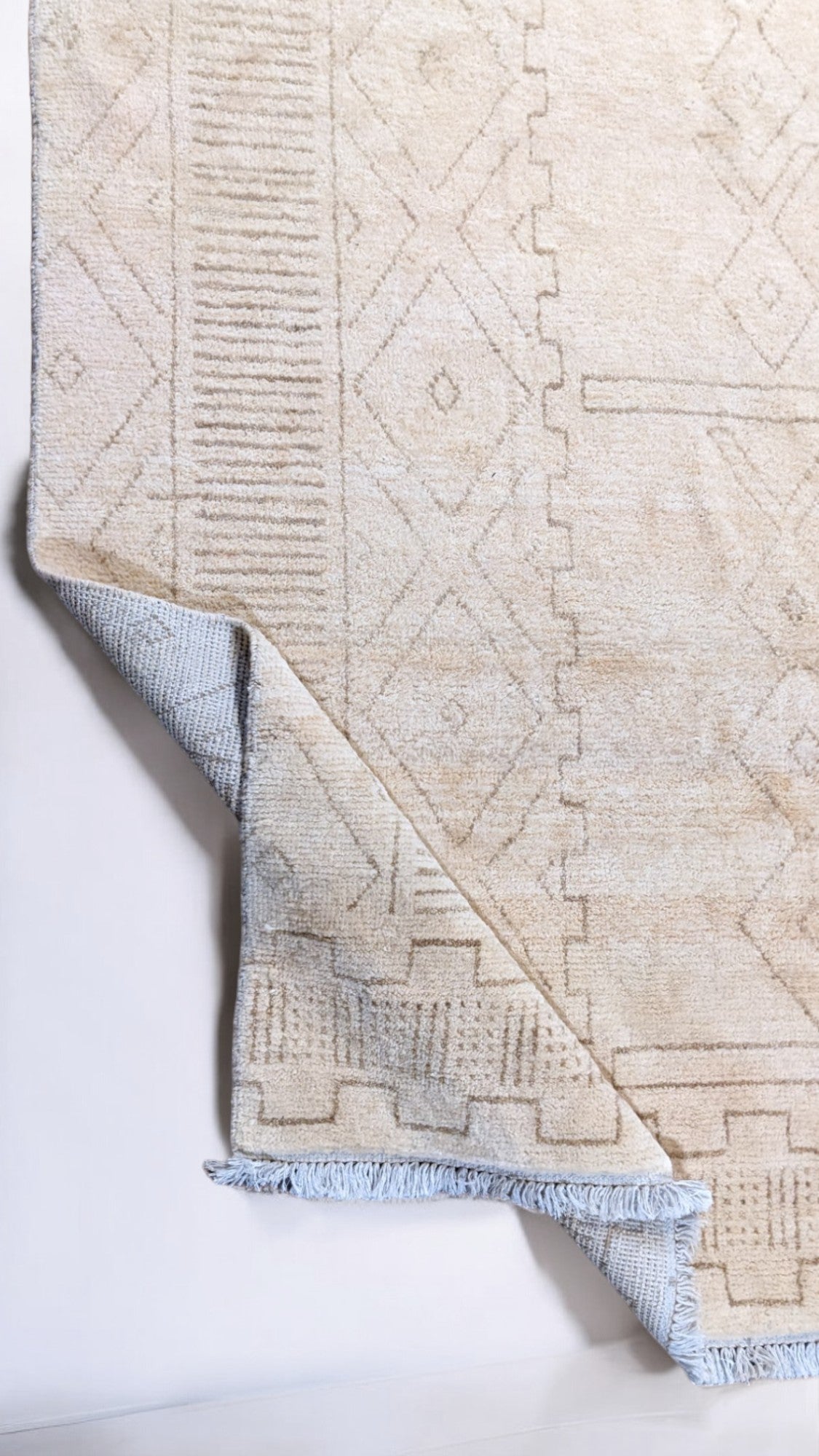 Florea Hand Knotted Rug - 314 x 253 cm