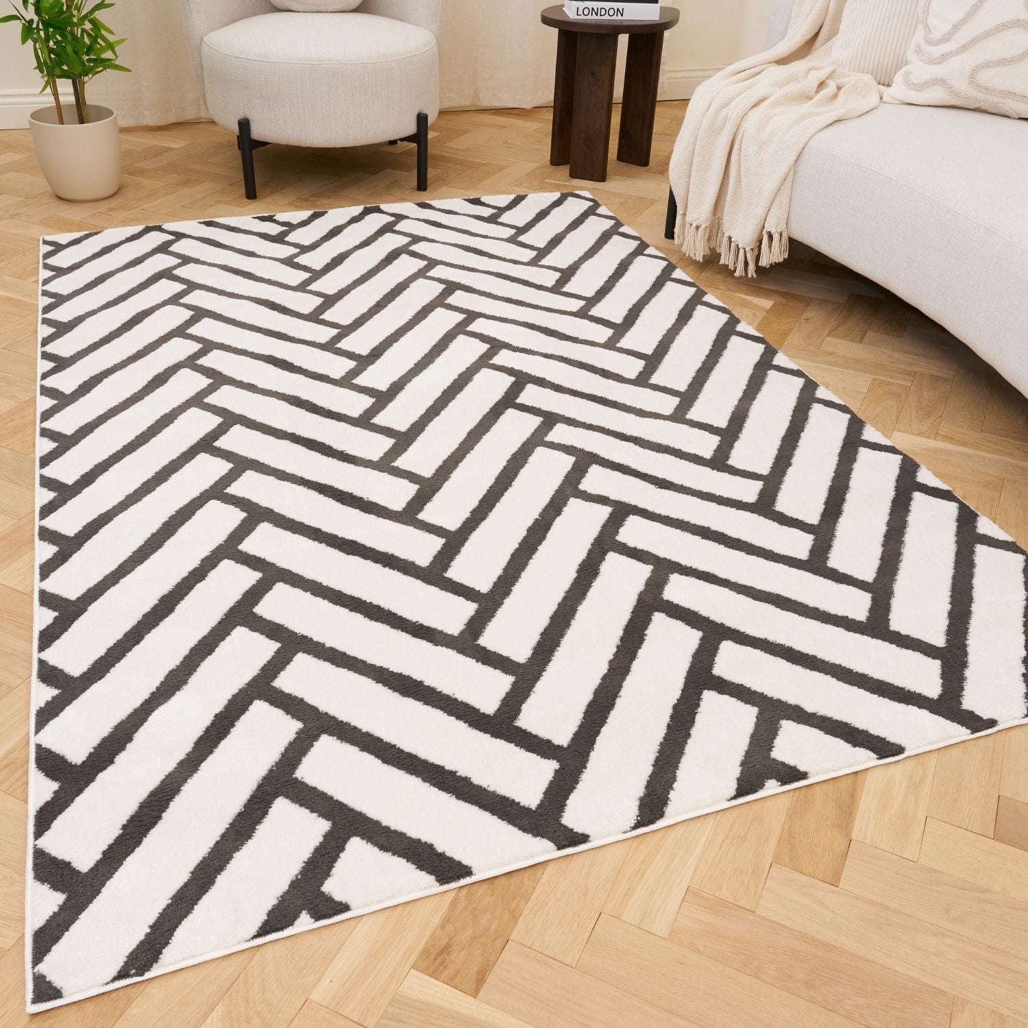 Loft Chevron Dark Grey Rug