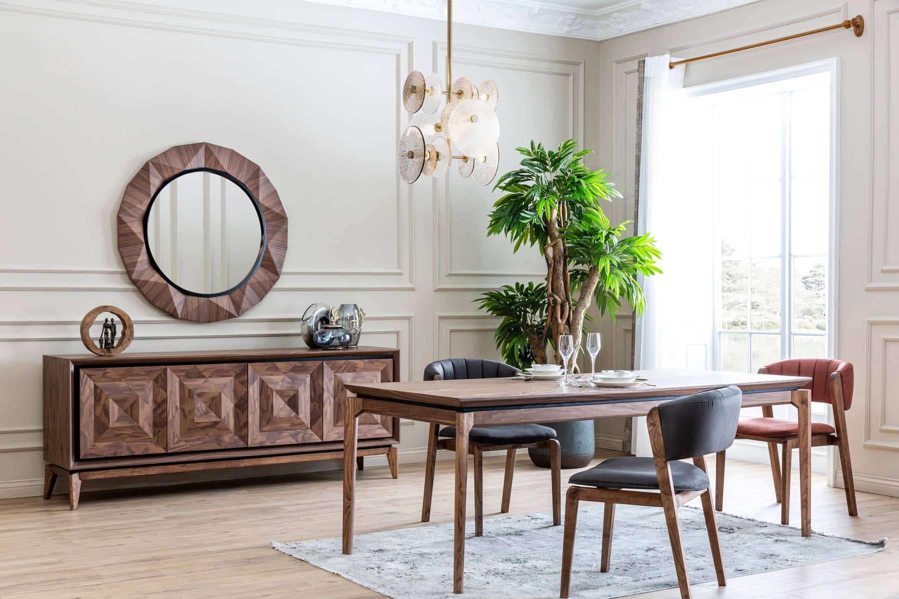 Modern Maserati dining room set by Netline Home Interior with a sleek table and stylish chairs for contemporary entertaining.