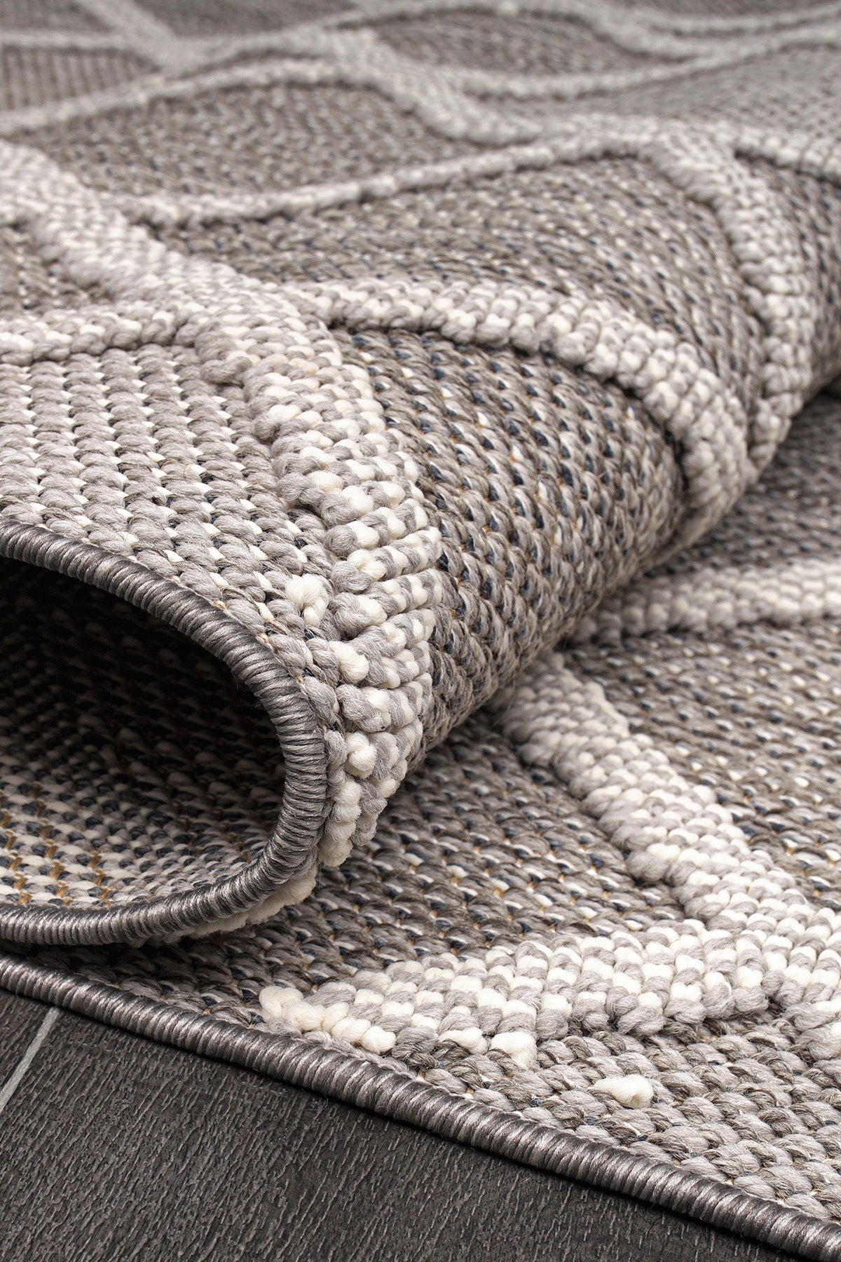 Grey Natura 9964 washable area rug by Netline Home, soft polypropylene, non-shed, easy-clean, perfect for bedrooms, living rooms, or entryways.