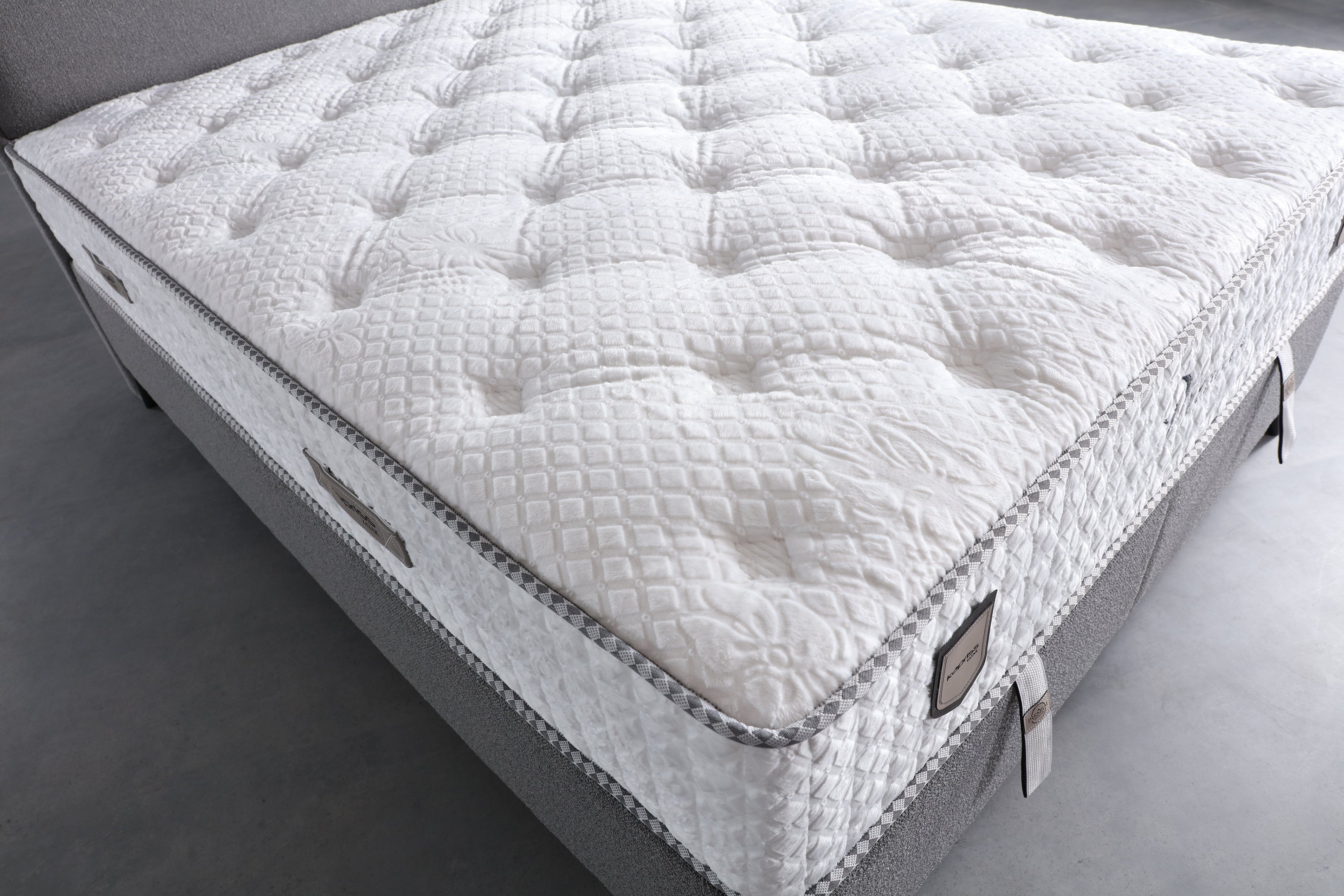 Premium Bed Set by Netline Interiors