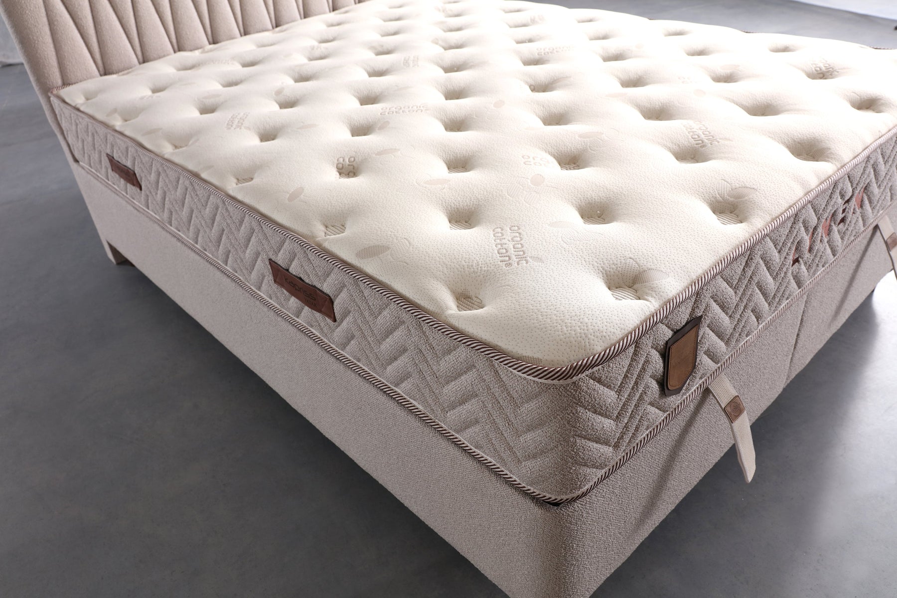 Linen mattress by Netline Interiors
