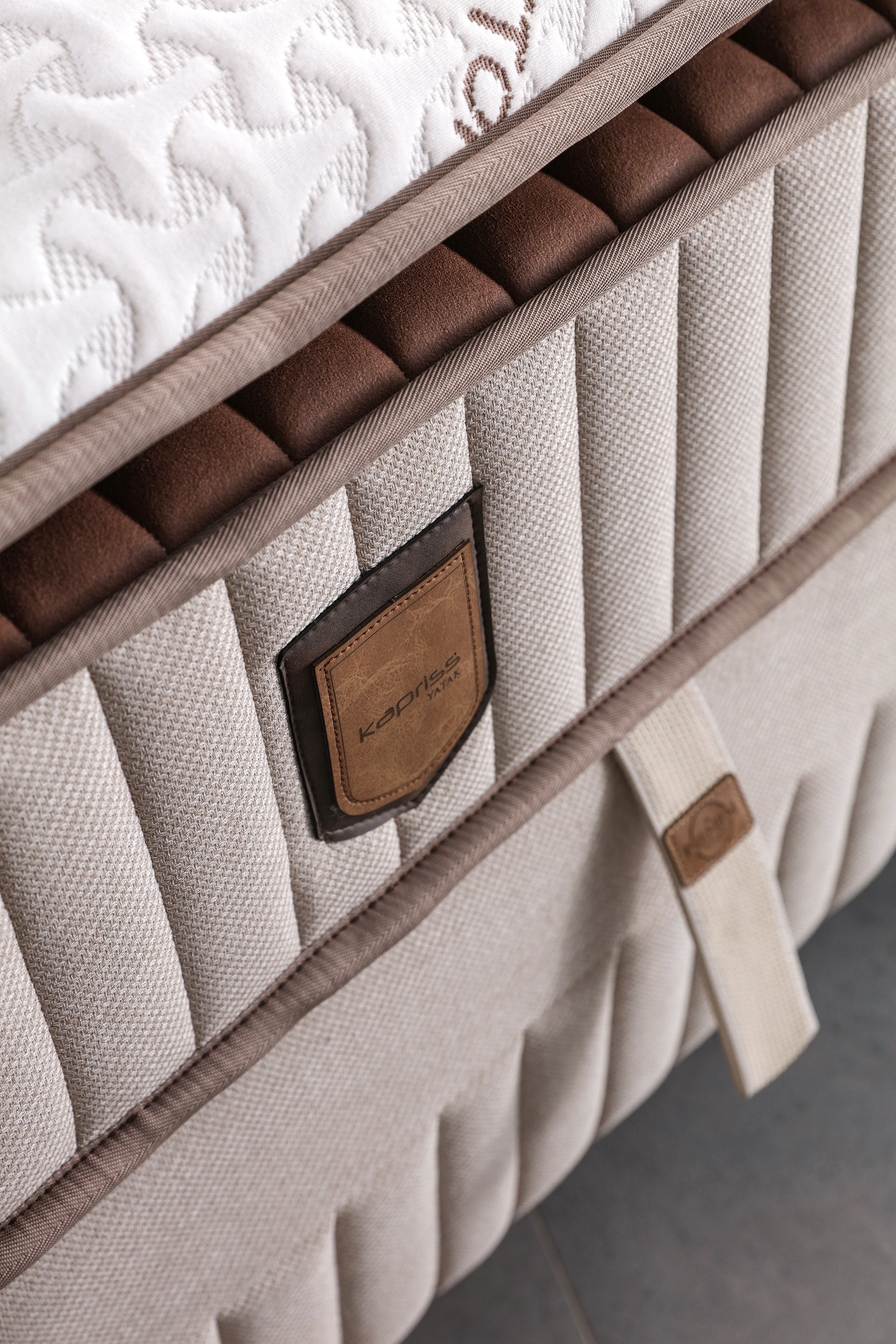 Cotton Deluxe Mattress by Netline Interiors