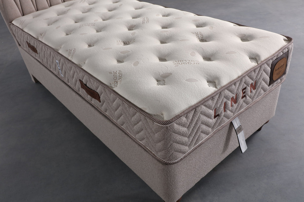 Linen Bed Set by Netline Interiors