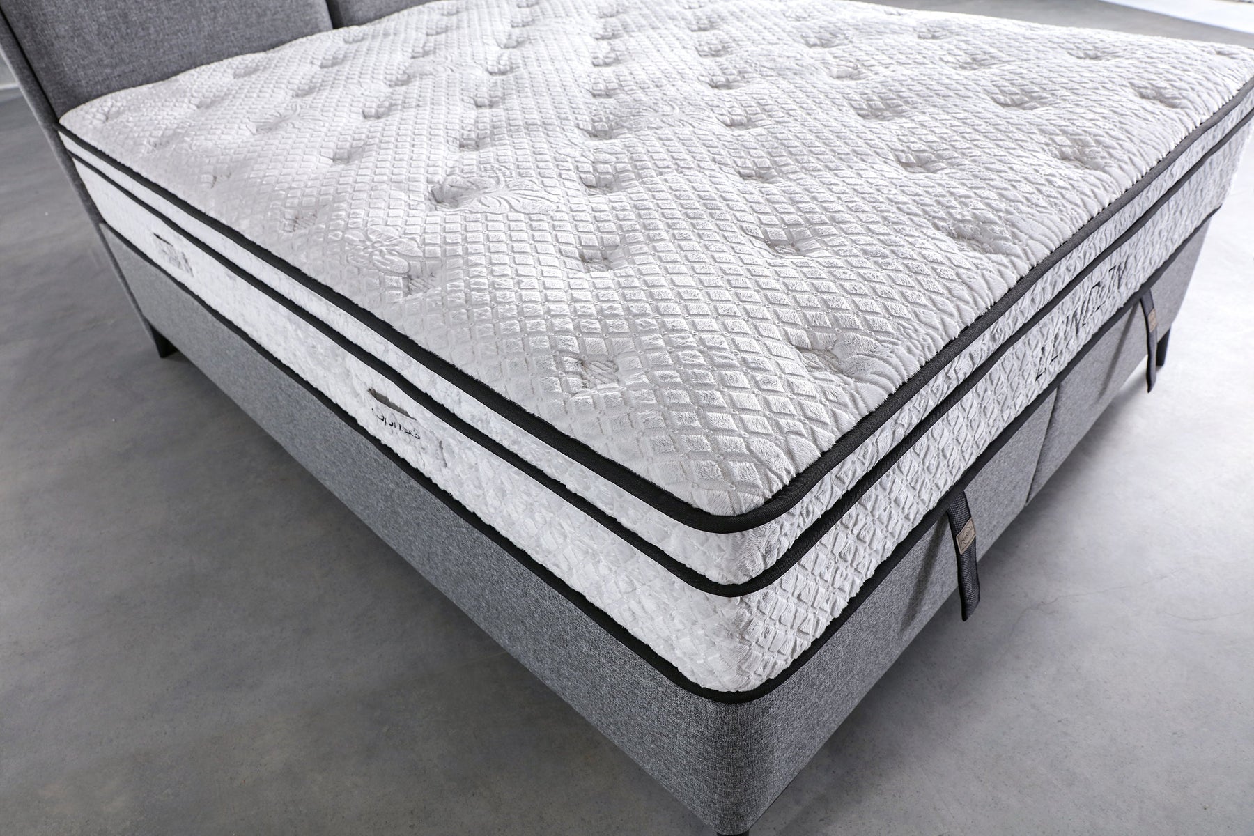 London Bed Sets by Netline Interiors