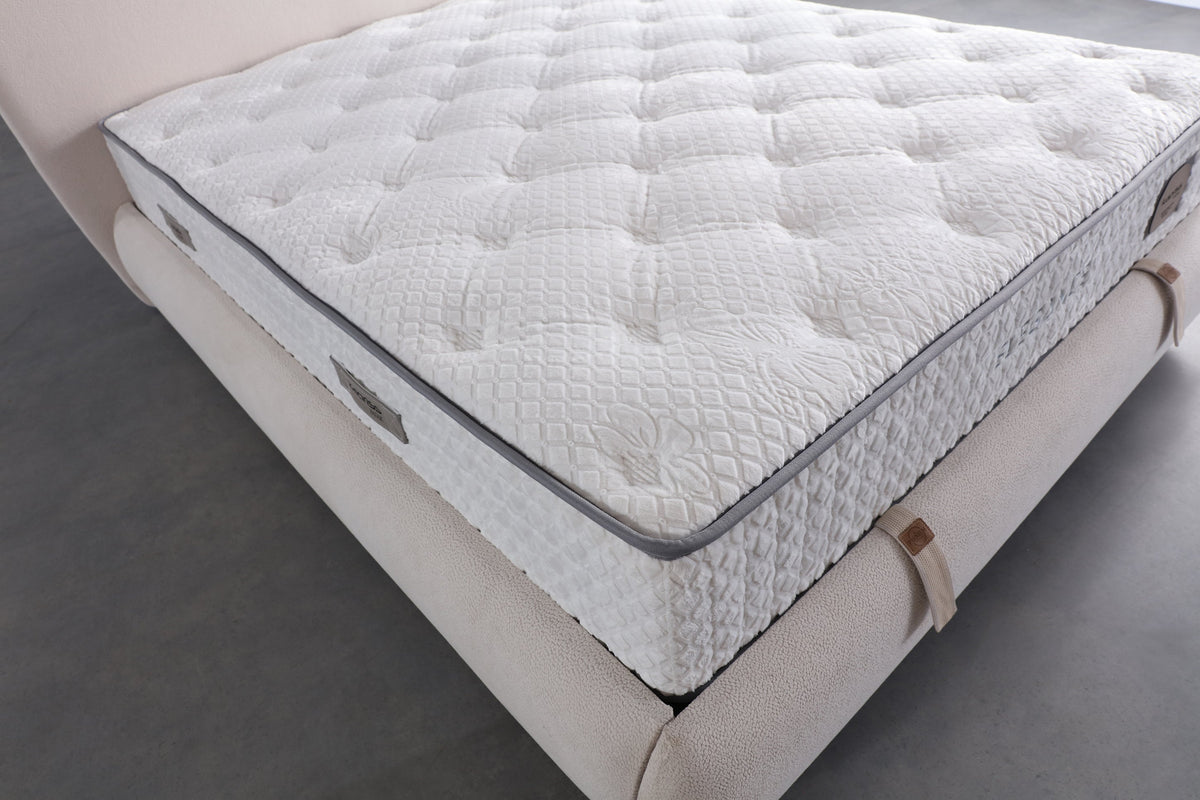 Elegance Bed Set by Netline Interiors