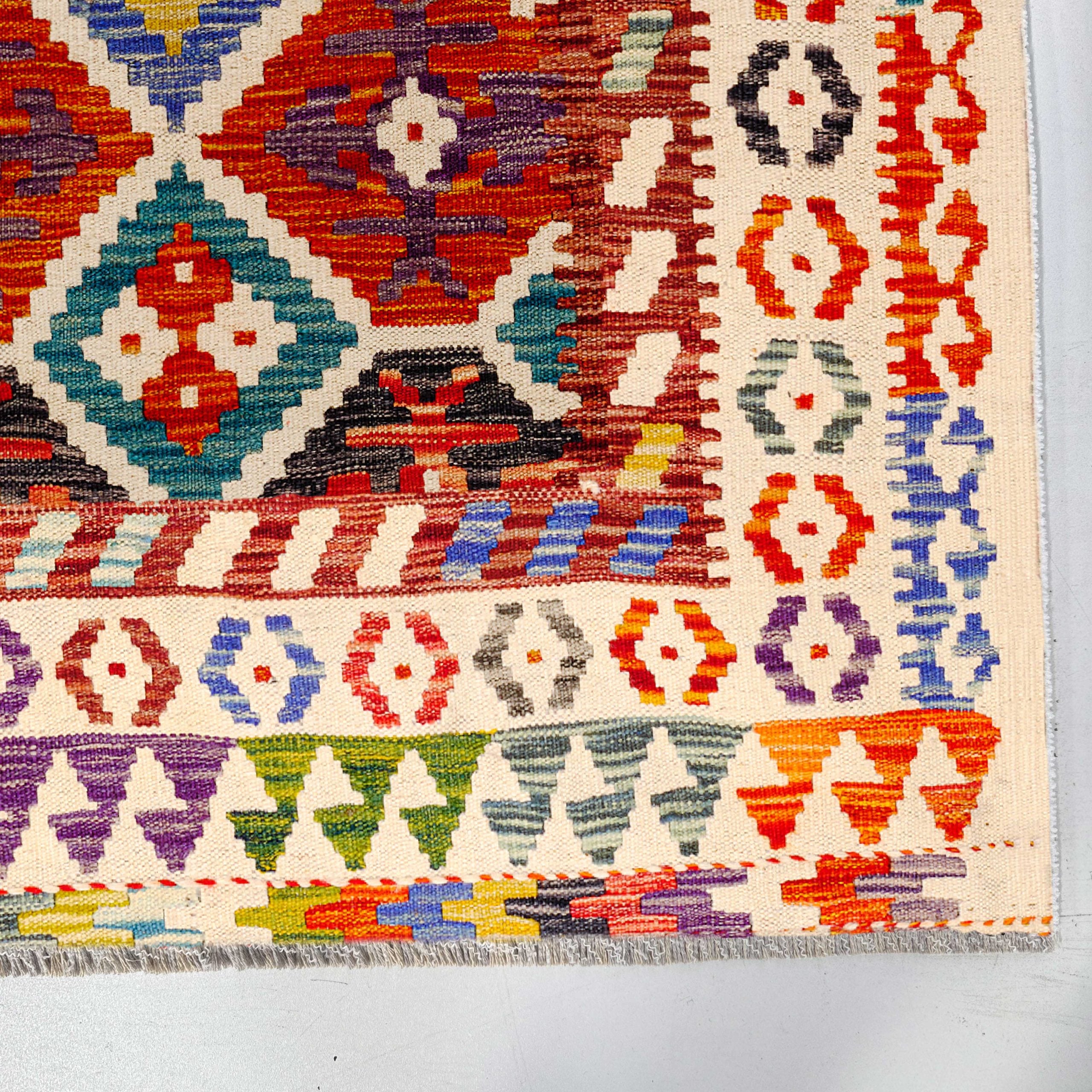 Netline Home Red Burgundy Ethnic Classic Vintage Machine Washable Chenille Rug Design NH7141 - Gallery Image 3 - Netline Home