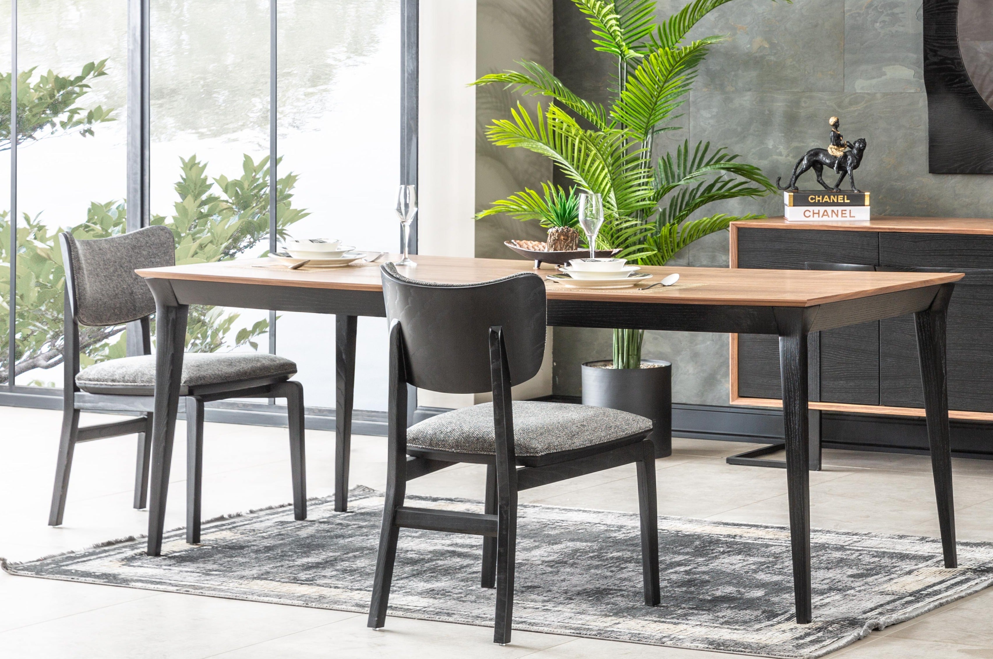 Netline Home Interior Panamera dining table with six matching chairs, modern family dining setup in a contemporary setting.