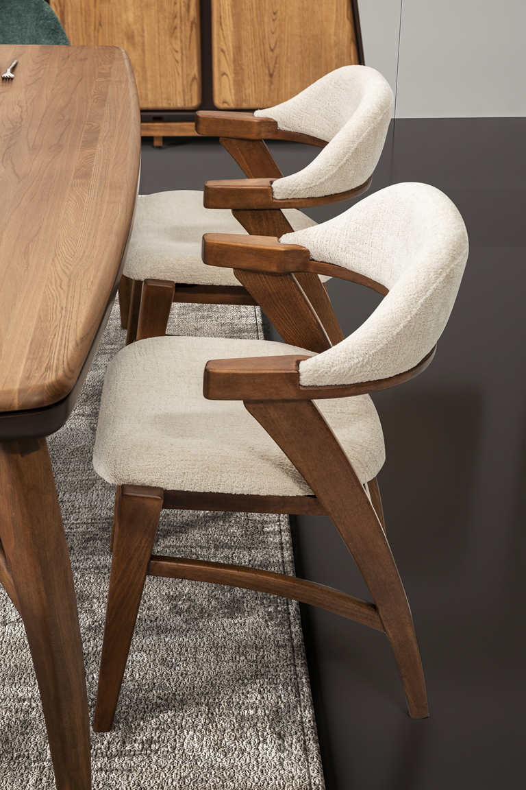 Mustang Dining Room Set by Netline Interiors