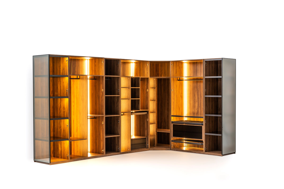 Aston Bedroom by Netline Interiors