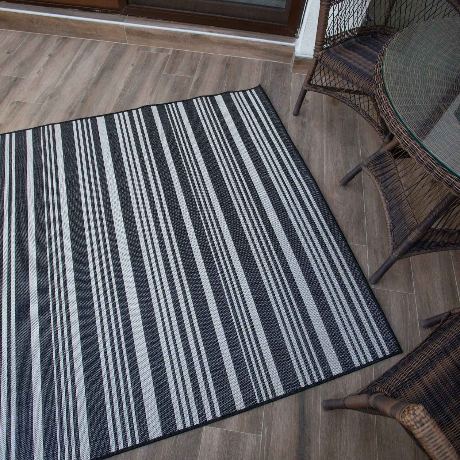 Ecology Outdoor Rug Black | 300bl