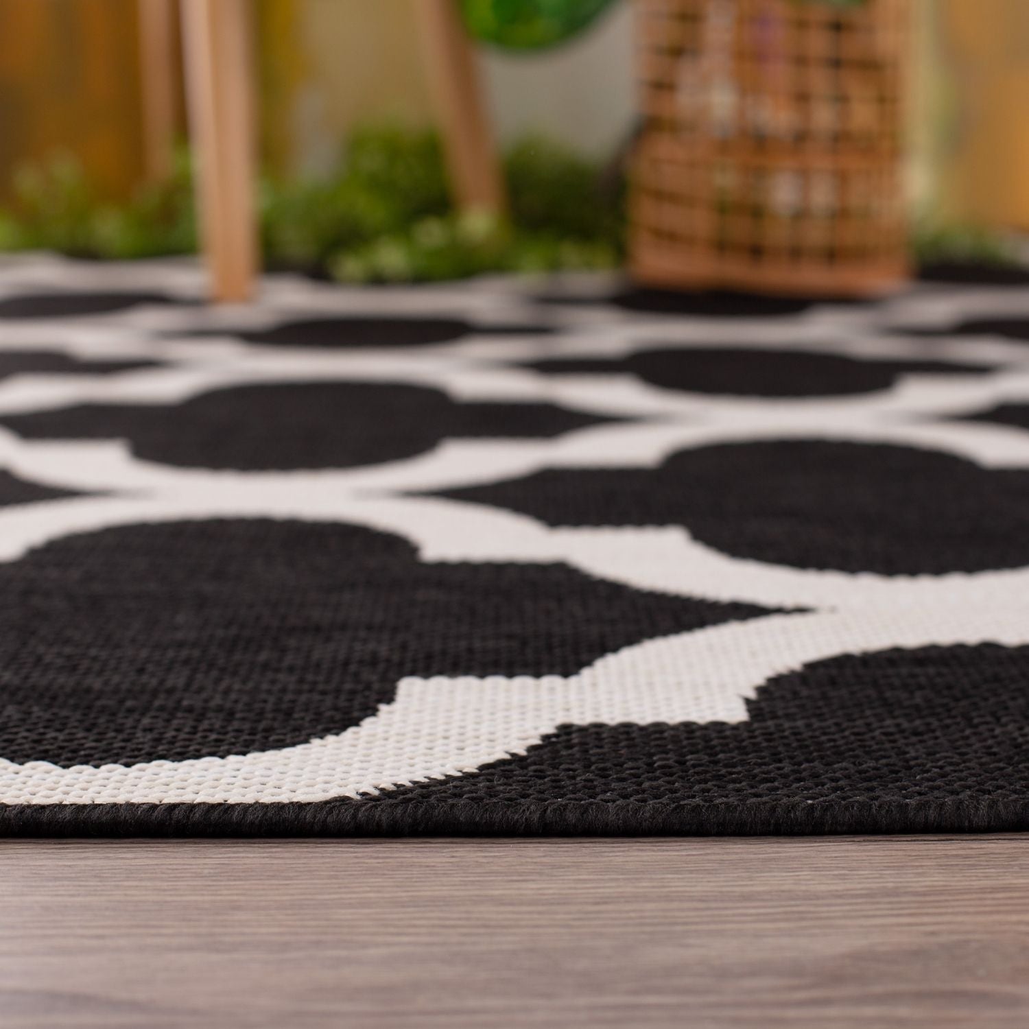 Ecology Outdoor Rug Black | 400B