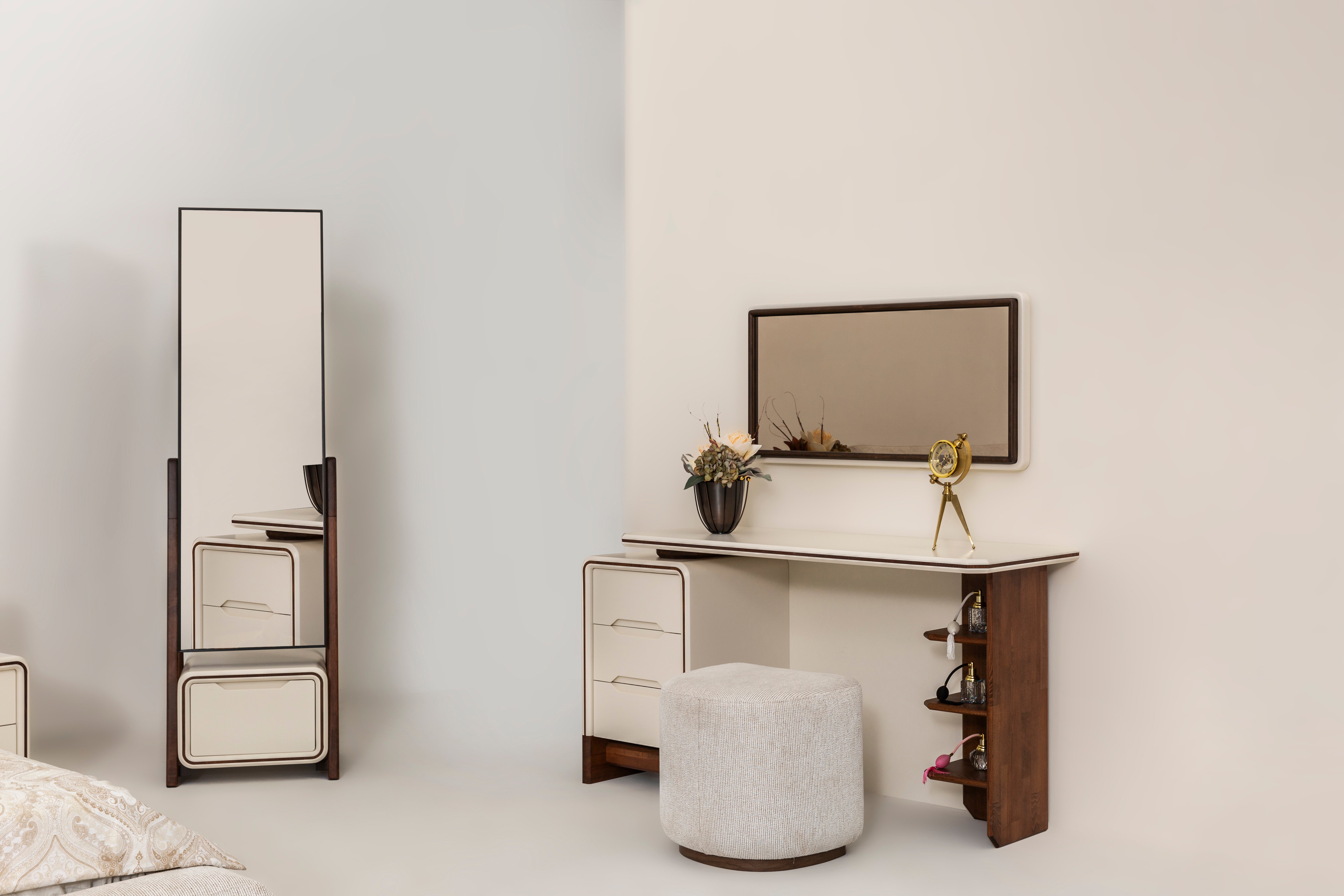 Cadillac bedroom set by Netline Home Interior featuring a modern bed, matching nightstands, and stylish bedroom furniture.