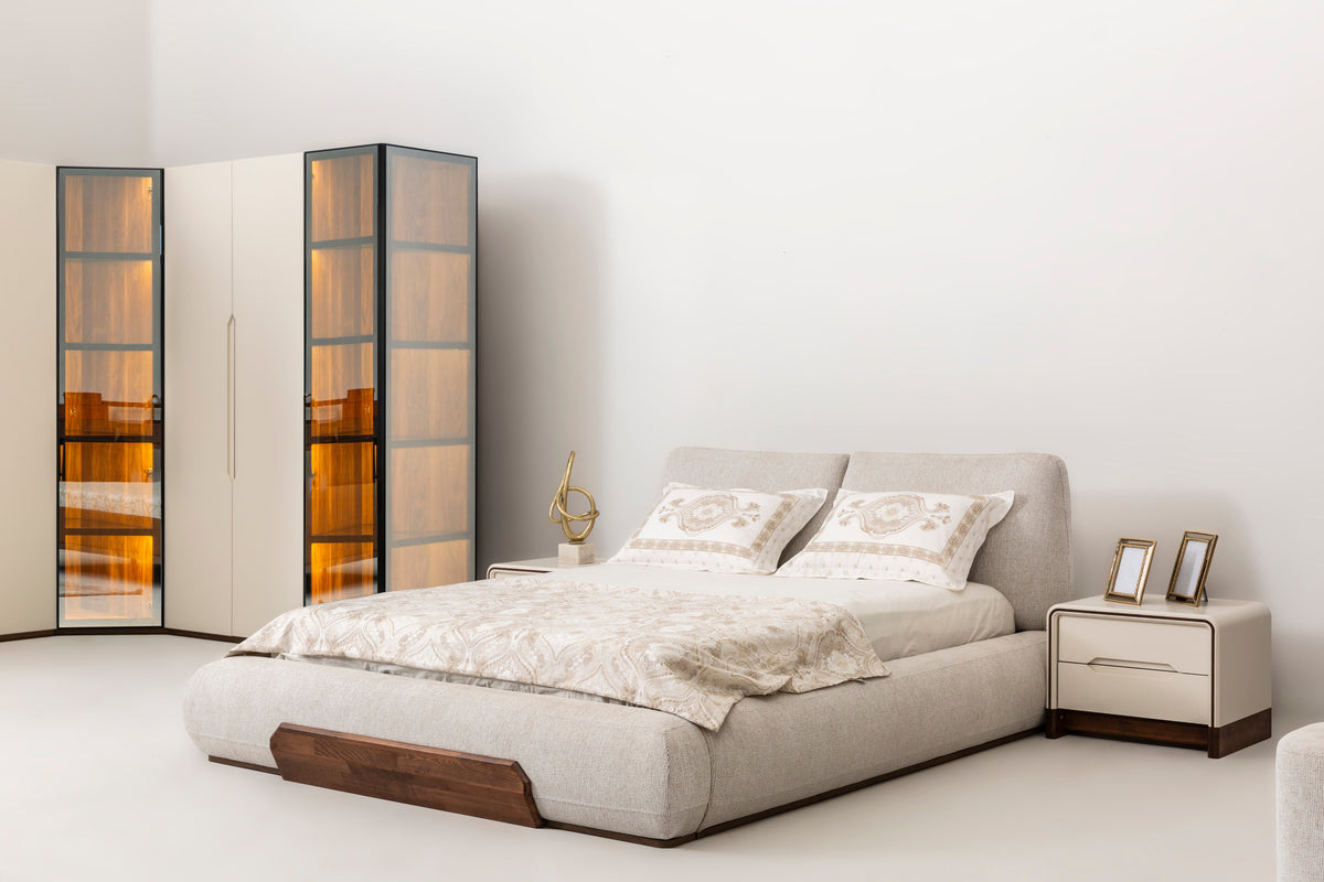 Cadillac Bedroom by Netline Interiors