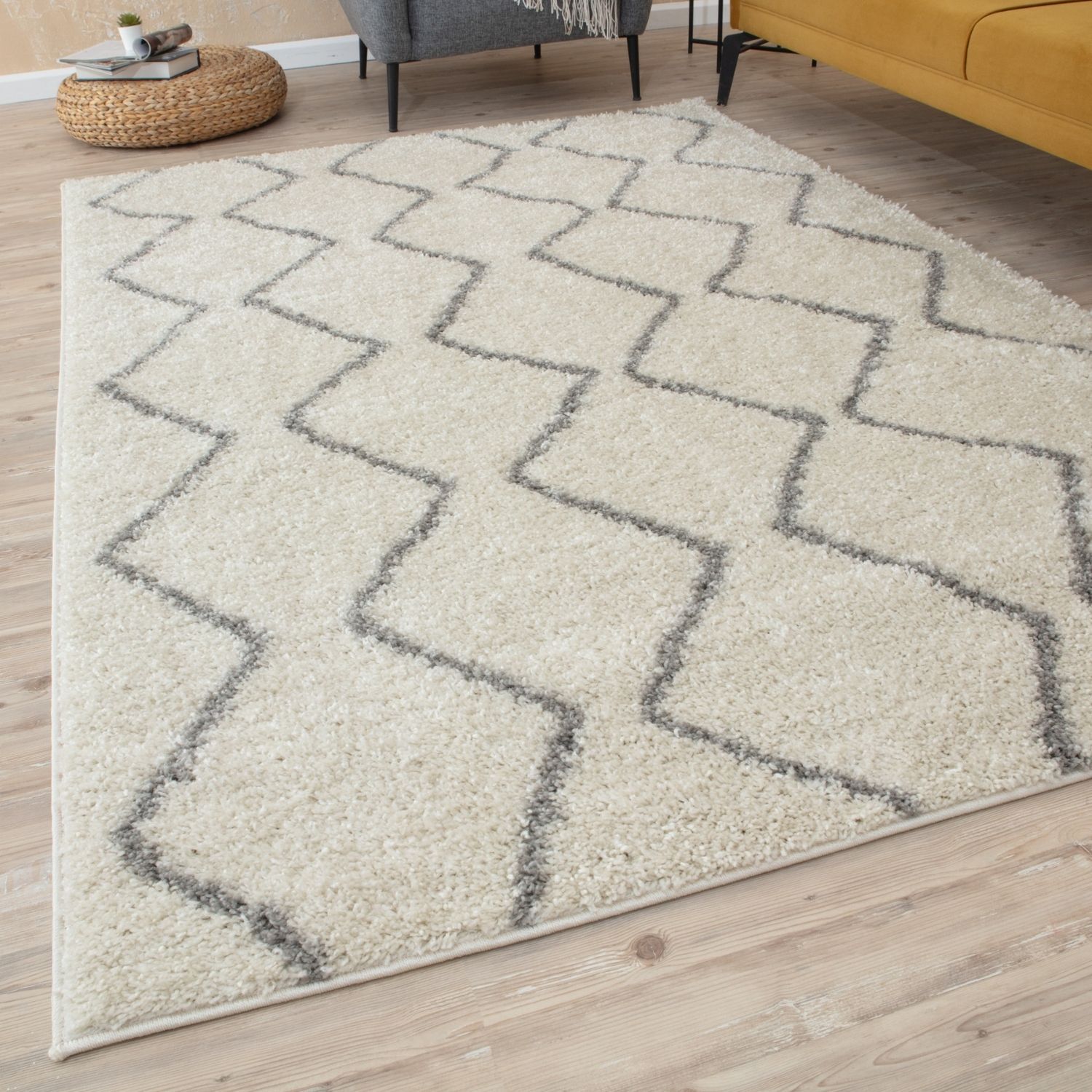 Moroccan Ivory Grey Shaggy Rug | 800