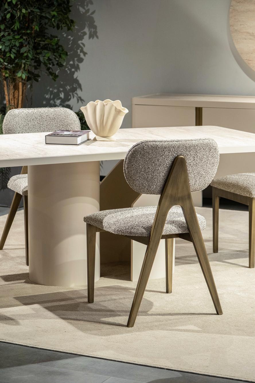 Icon Dining Room by Netline Interiors