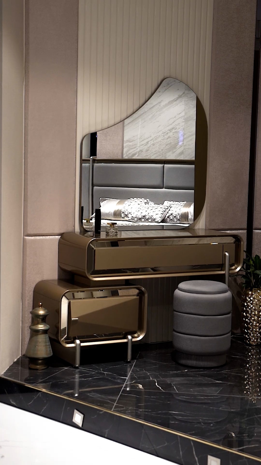 Monaco Bedroom (SK) by Netline Interiors