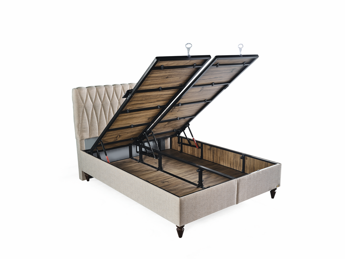 Linen Bed Set by Netline Interiors
