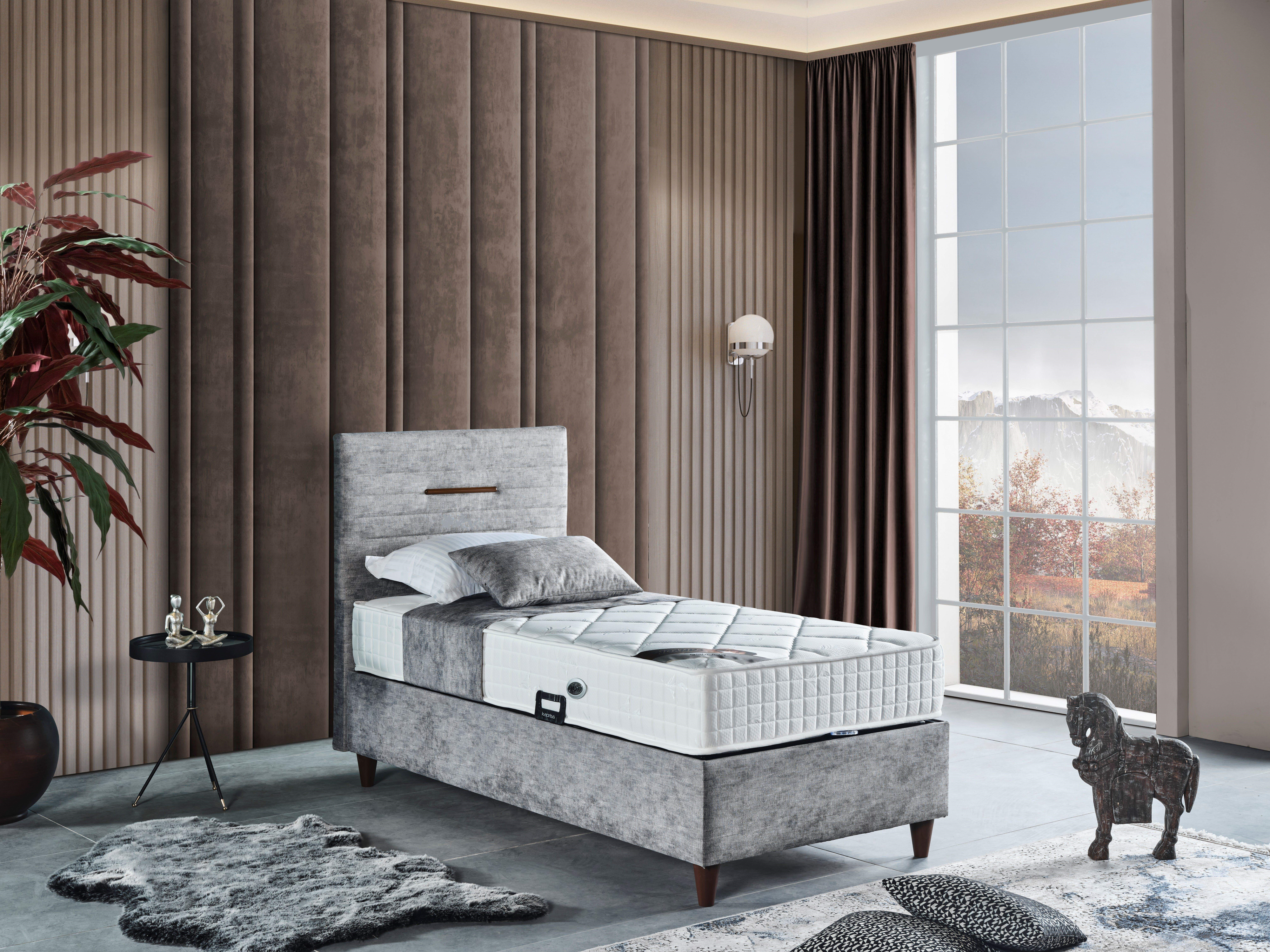 Cordoba Bed Set by Netline Home Interior featuring a stylish bedroom comfort with a soft, coordinated duvet cover and pillowcases.
