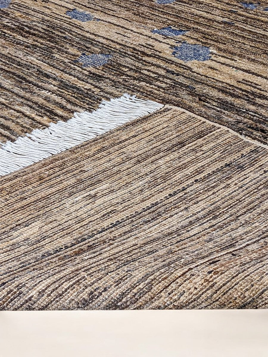 Sculpture Hand Knotted Rug - 247 x 159 cm