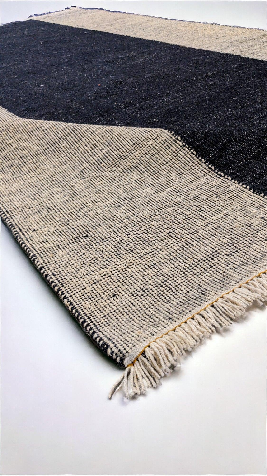 Eidos Flatweave Rug - 250 x 153 cm