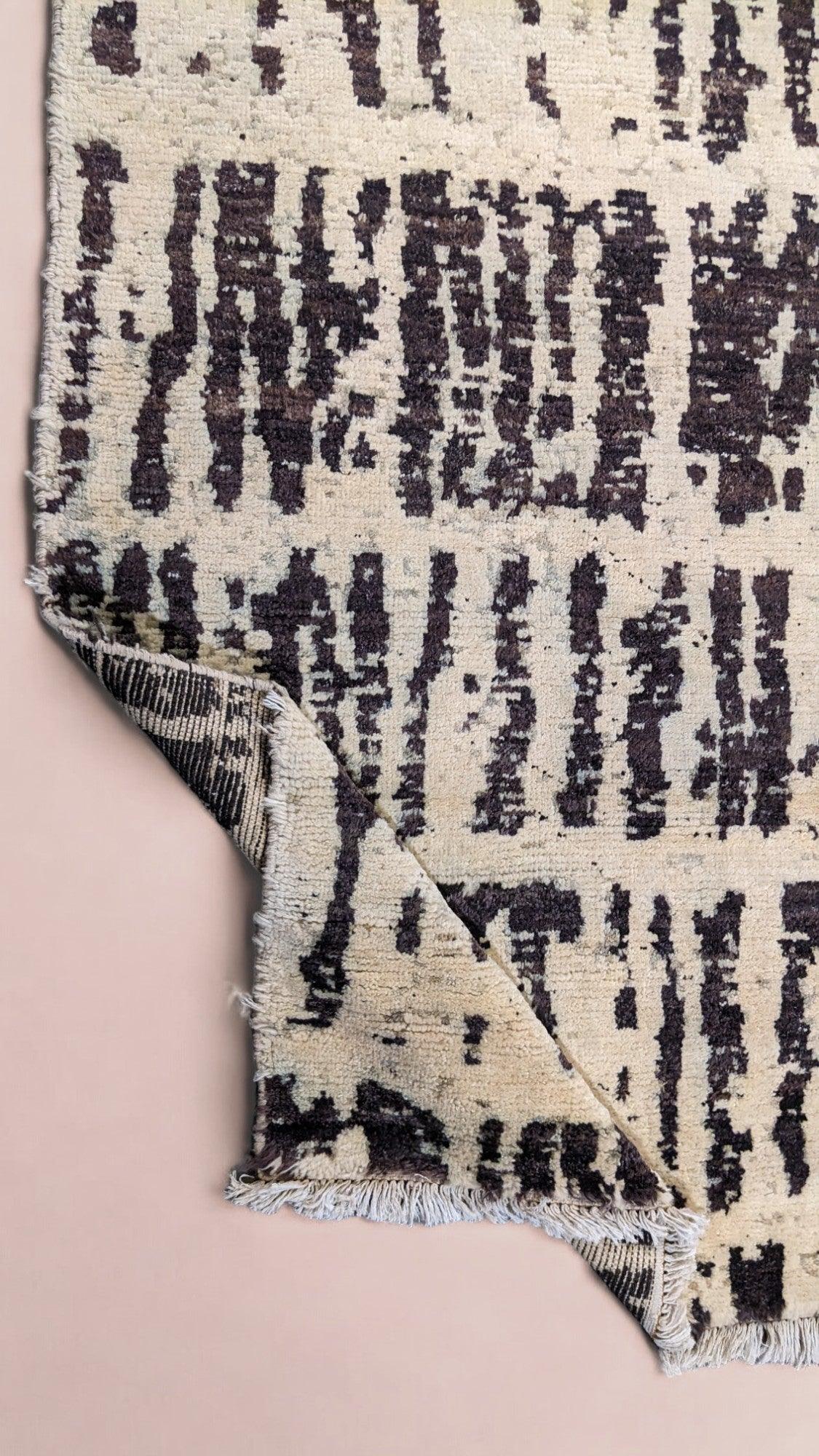 Tuareg Hand Knotted Rug - 305 x 244 cm