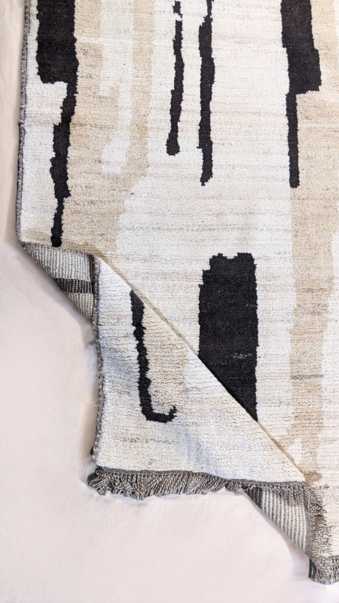 Jynx Hand Knotted Rug - 302 x 244 cm