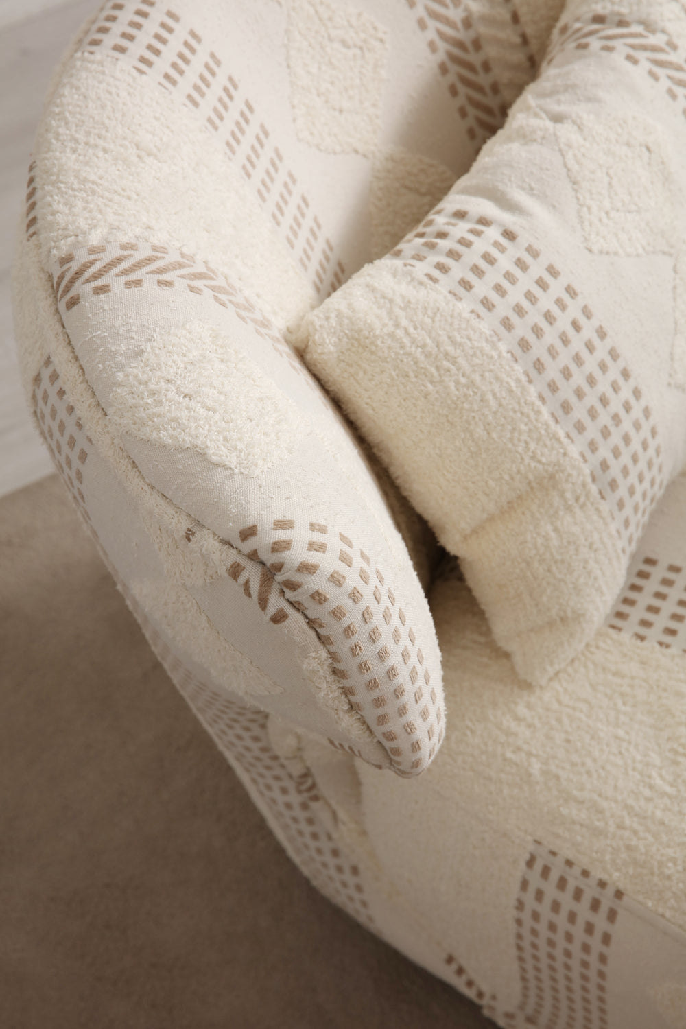 Manetti Premium Armchair (SG) by Netline Interiors