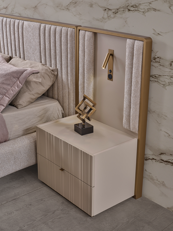 Hermes bedroom set by Netline Home Interior featuring a stylish bed, matching nightstands, and modern bedroom furniture.