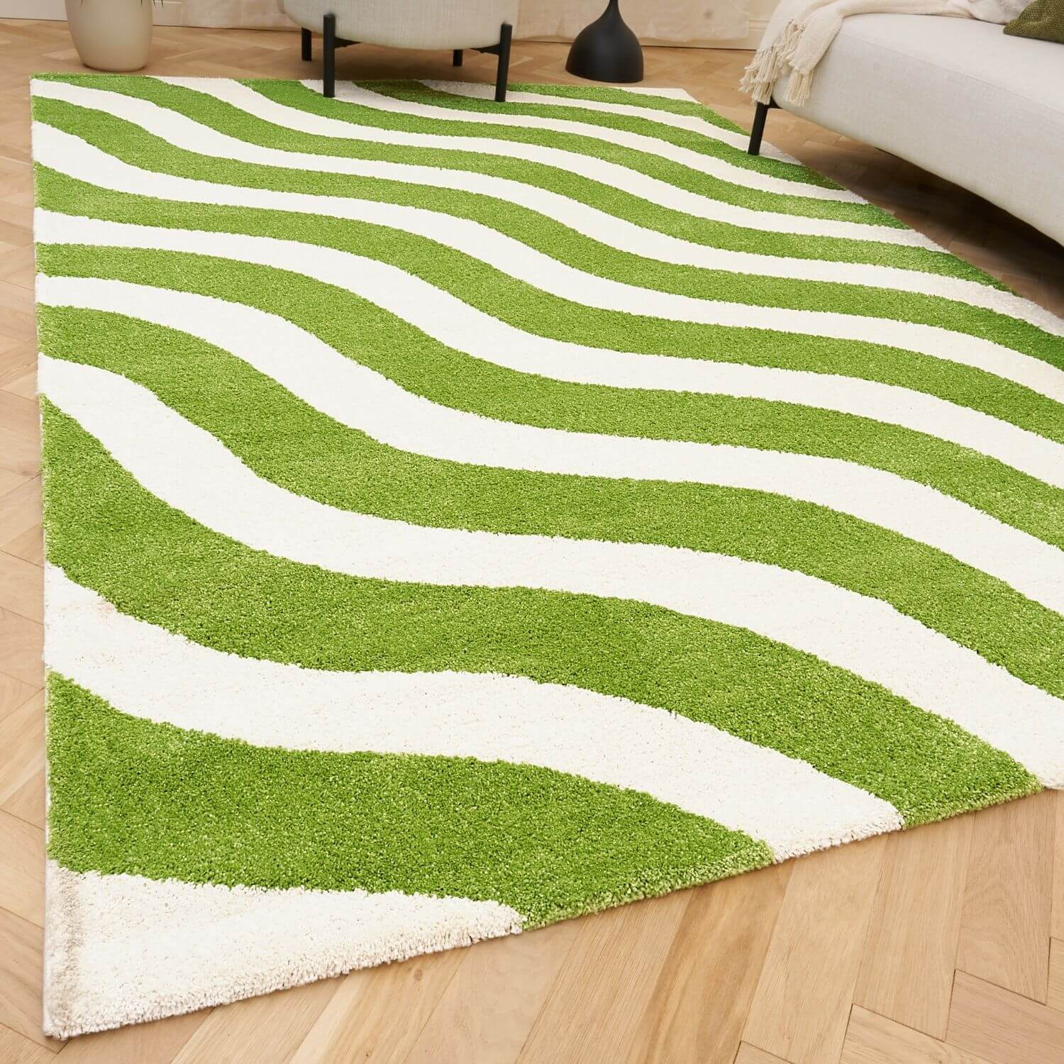 Joli Wave Green & White Rug