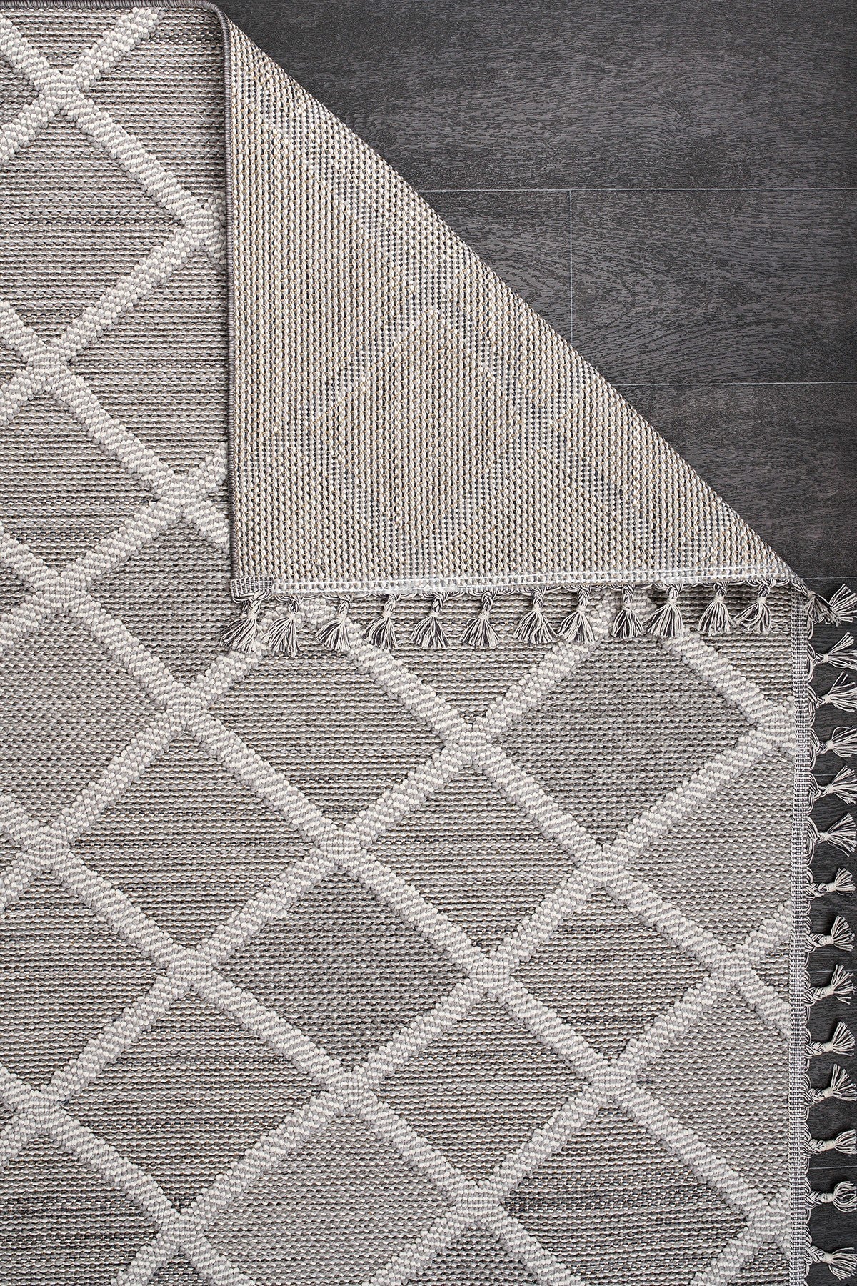 Grey Natura 9964 washable area rug by Netline Home, soft polypropylene, non-shed, durable, ideal for bedroom, kids' room, or entryway.