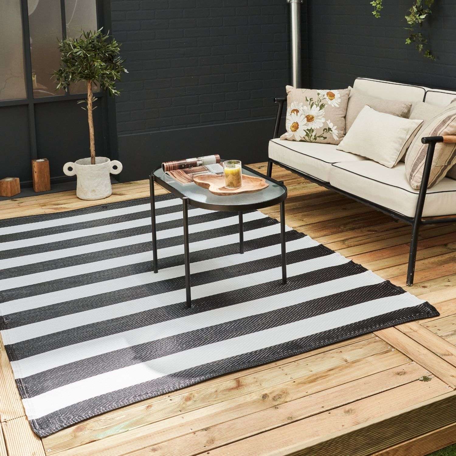 Rainbow Outdoor Rug Black & White | 1030