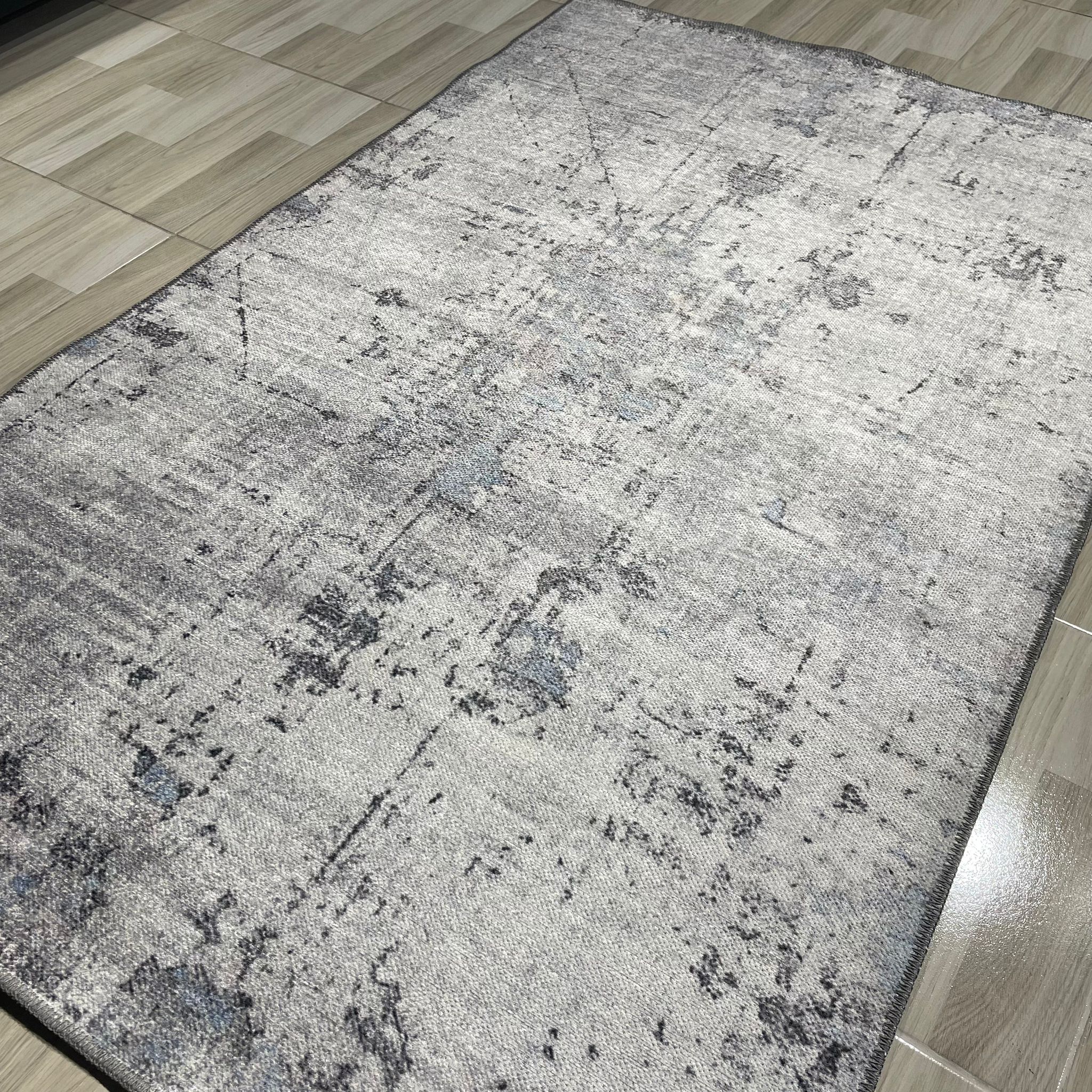 Netline Home Gray Silver Blue Navy Modern Vintage Machine Washable Chenille Rug Design NH7009 - Gallery Image 5 - Netline Home