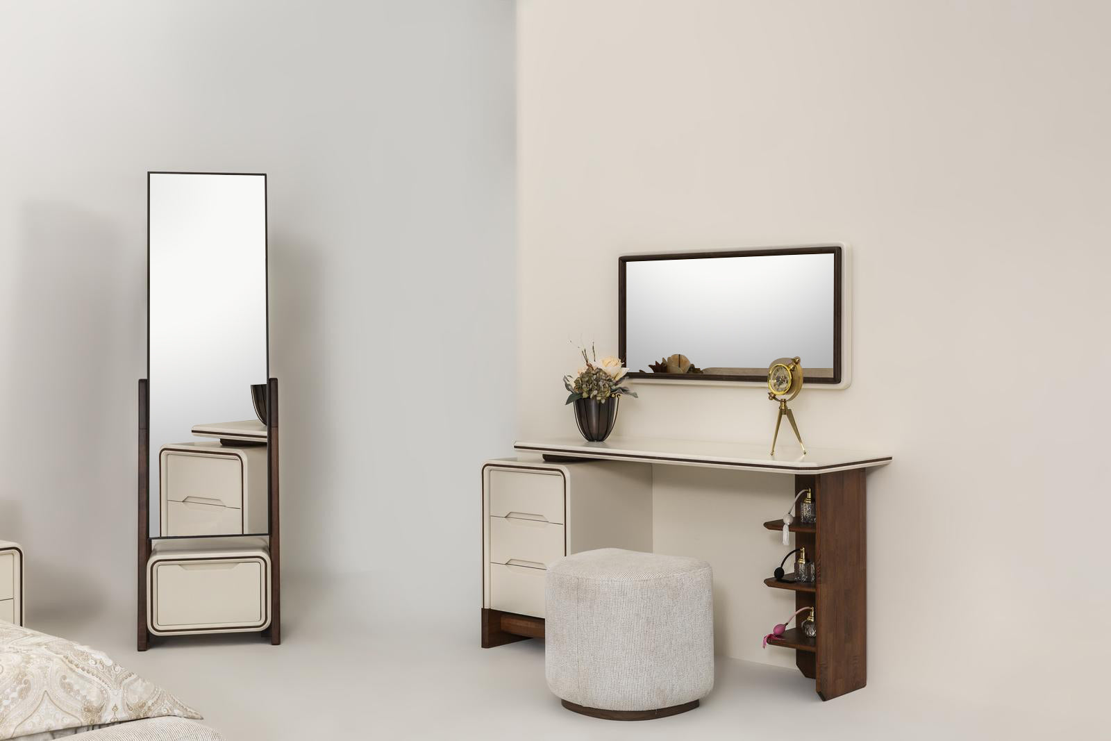Cadillac bedroom set by Netline Home Interior featuring a bed, matching nightstands, and stylish bedroom furniture.